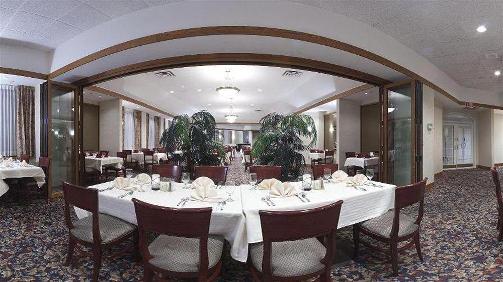 Holiday Inn - Manitowoc Kültér fotó