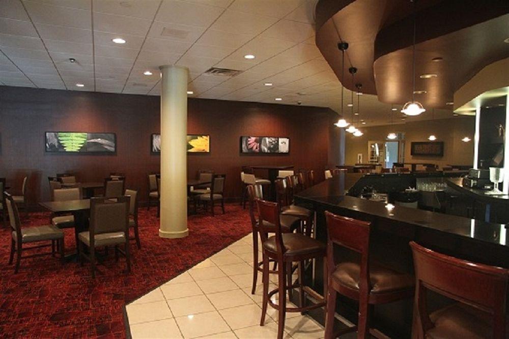 Holiday Inn - Manitowoc Kültér fotó