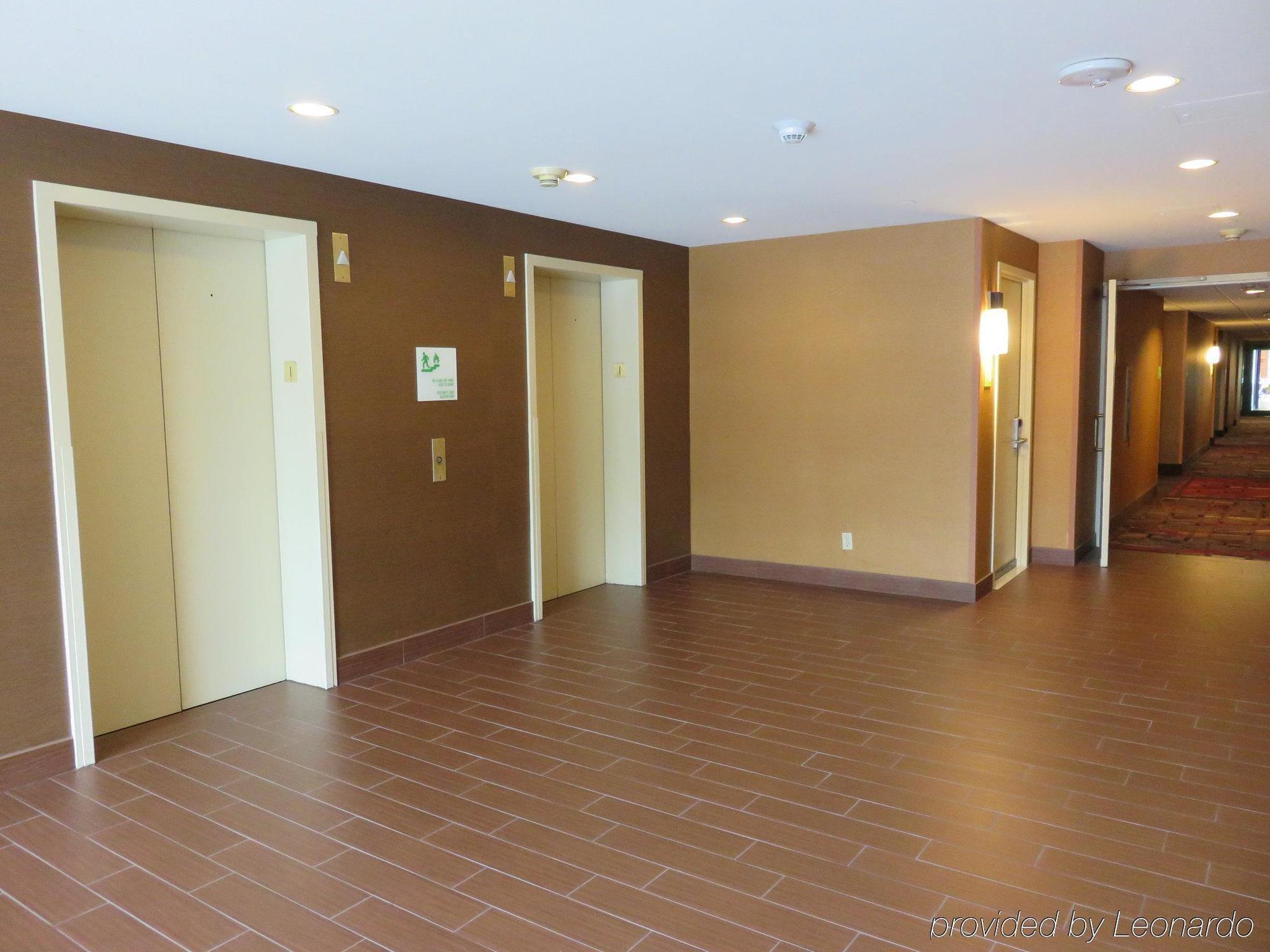 Holiday Inn - Manitowoc Kültér fotó