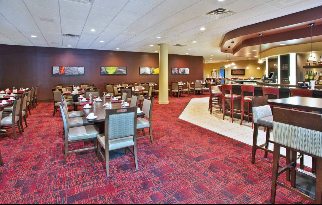 Holiday Inn - Manitowoc Kültér fotó