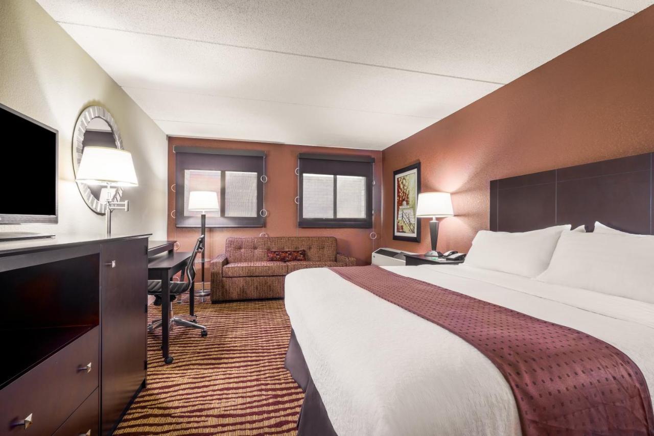 Holiday Inn - Manitowoc Kültér fotó